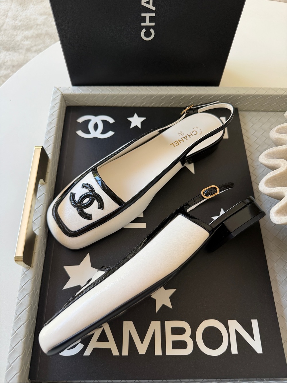Chanel 26B White Black Lambskin Patent Square Toe Bold CC Logo Slingback Flat 38 - Picture 6 of 17